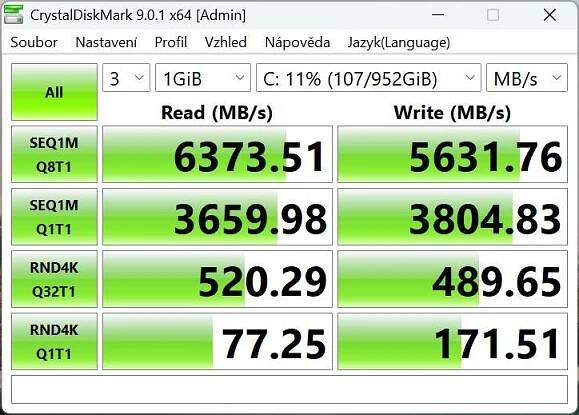 Benchmark notebooku (CrystalDiskMark)