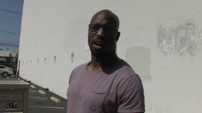 100720-vernon-davis-kal
