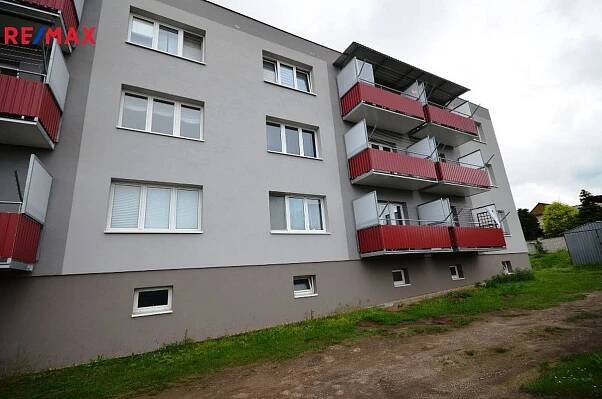 Pronájem Byt 3+1, Na Tržišti, Unhošť, okres Kladno