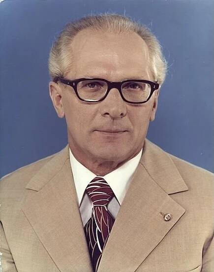 25. srpen – Wikipedie