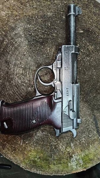 Walther P38 - Pistole pro Wehrmacht, SS