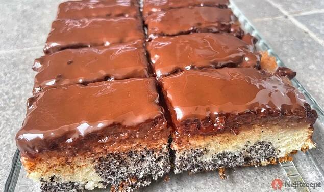 Babiččin recept na lahodný jablečný obrácený koláč