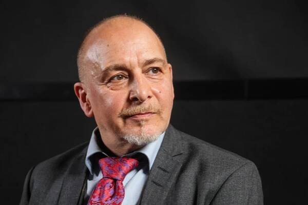 FOTO: Erdoğan Atalay je oblíbený herec. – stránka 5
