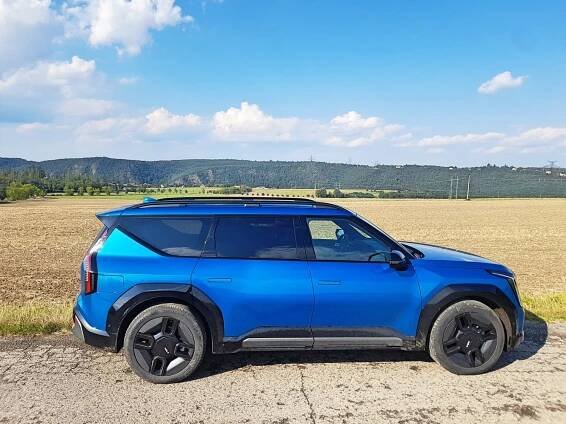 Test Kia EV9. Obrovská porce místa pro velkou rodinu - Autaprozeny.cz