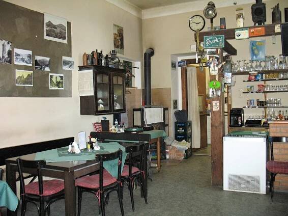 Soubor:Nádražní restaurace Jedlová 2020 (2).jpg – Wikipedie