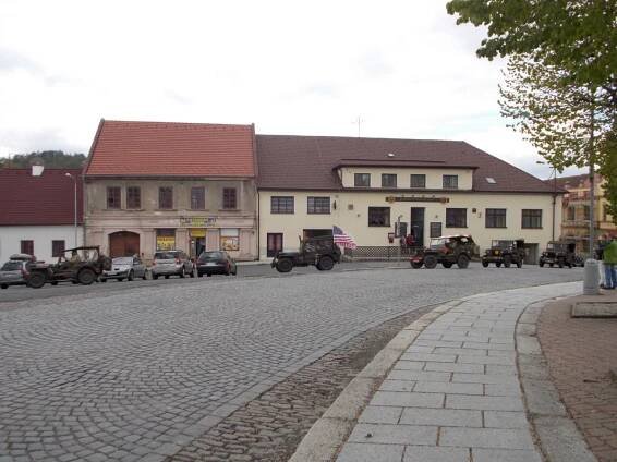 Kladení věnců v Plánici 5.5.2019 - Oficiální stránky města Plánice