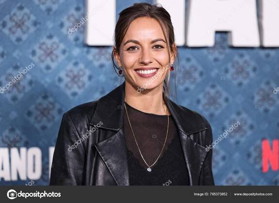Antonia Desplat Přijíždí Los Angeles Premiere Netflix 'S' Piano Lesson