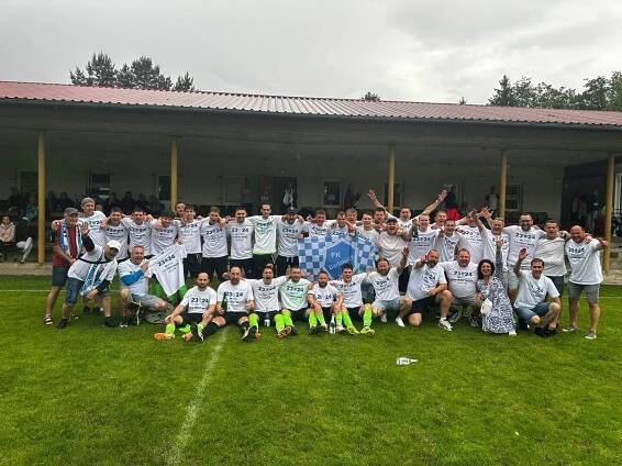 A-TÝM: TAK JSME MISTŘI NO A CO!! Meleckého družina přepsala klubovou historii! – Fotbalový klub Darkovičky