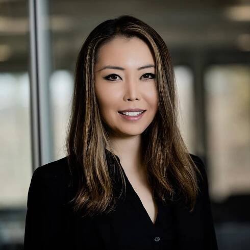 Jennifer Lee headshot