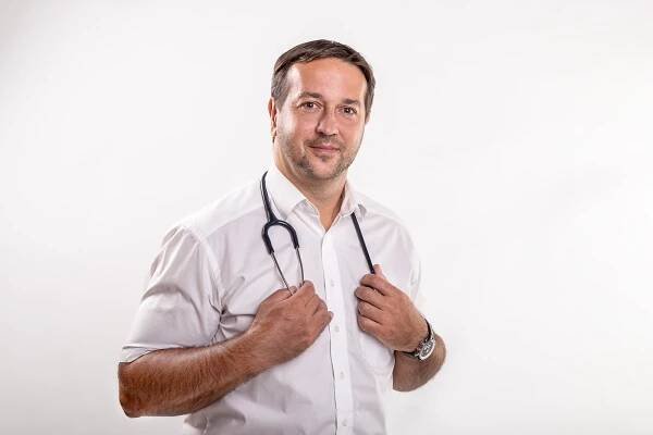 Epidemiolog Rastislav Maďar radí: Jak se vyhnout chřipce i covidu bez očkování