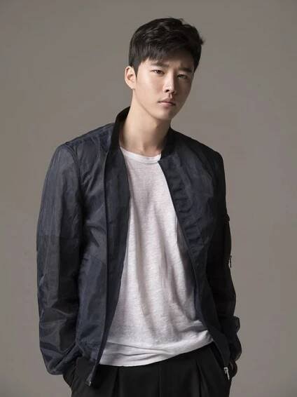 Kim Kwon-p001.jpg