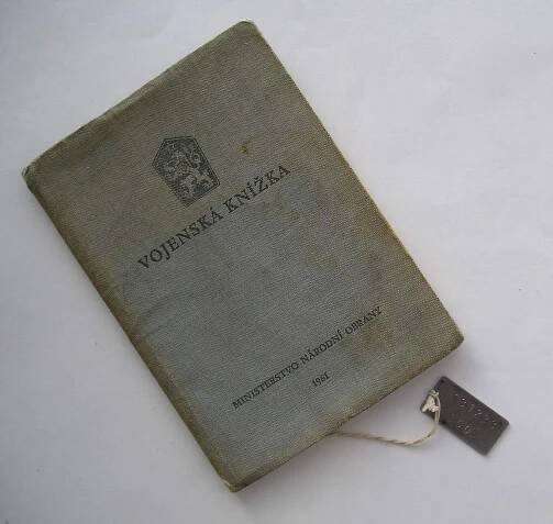 Vojenská knížka a foto - Pohraniční stráž - Vnitřní stráž - PS - VS | Aukro