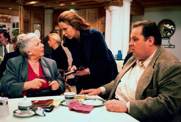 Big Ben - Série 4 - Smrt na Hahnenkammu - Z filmu - Ruth Drexel, Doris Schretzmayer, Ottfried Fischer
