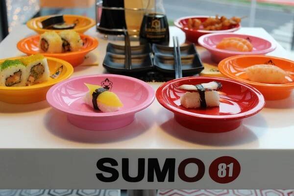 Running sushi v Hradci Králové: 2 h konzumace asijských pochoutek pro dospělé i děti