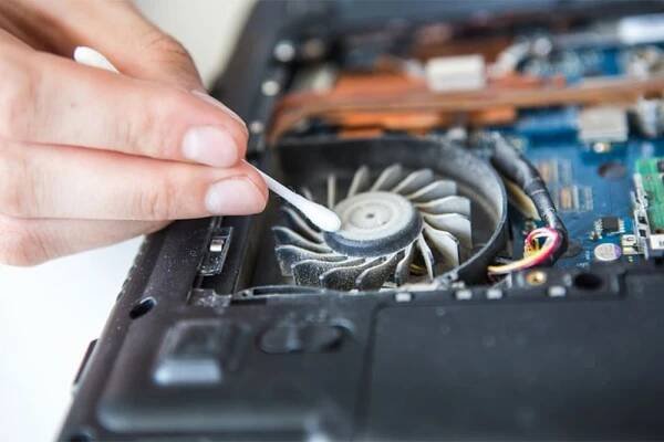 Equipment care: how to avoid laptop overheating