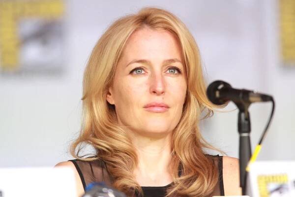 Americká herečka Gillian Andersonová. | iROZHLAS - spolehlivé zprávy