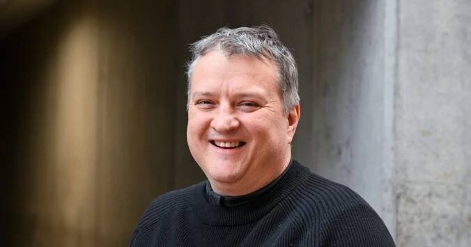 Pankáče v sobě násilným procesem potlačuju, přiznává herec Jeřábek. Hraje ve hře o krizi padesátníků