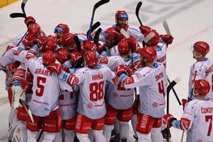 Hokejisté Třince porazili Spartu 5:1 a vybojovali účast v semifinále extraligy, čekají je Pardubice