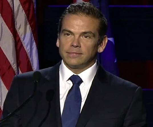 Lachlan Murdoch Biography - Facts, Childhood, Family Life & Achievements