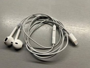 Sluchátka-Apple EarPods s 3,5mm sluchátkovým konek - TV, audio, video