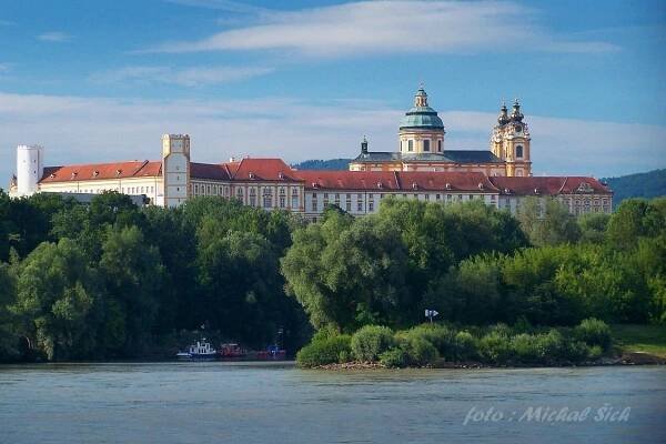Fotografie - klášter v okresním městě Melk (Dolní Rakousko, Rakousko) - 11.07.2009