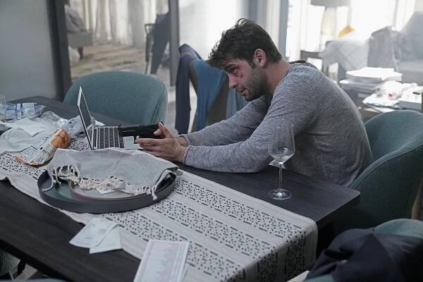 Nepohádky - Chapter 6: Guilt - Z filmu - James Wolk