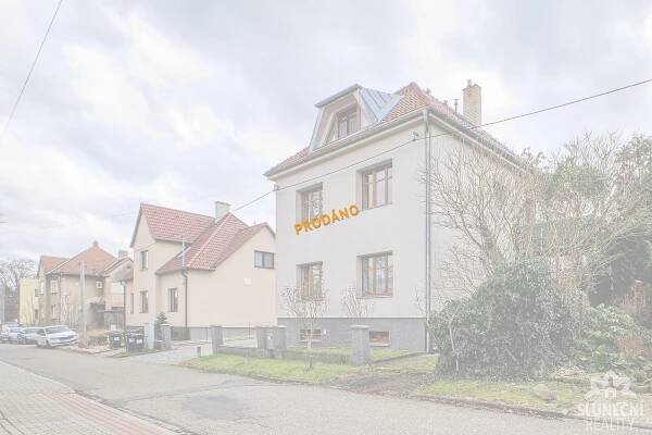 Pronájem bytu 1+1, 31m² cihlový dům, Zlín - Losky | Sluneční Reality 