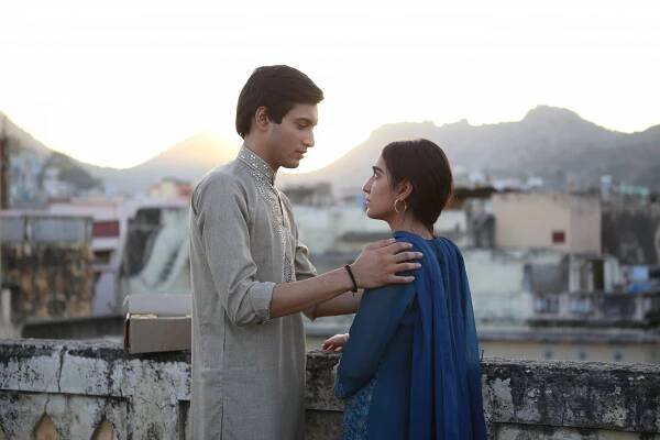 Rohit Saraf, Maria Mozhdah - Co tomu řeknou lidi - Z filmu