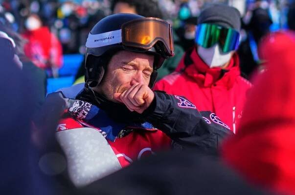 Shaun White Tears Up After Final Pro Snowboarding Run: This Sport's Been 'the Love of My Life'