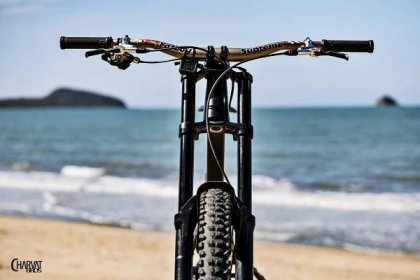 Bikecheck: Standa Sehnal a jeho Banshee Legend naladěný na MS v Cairns | DoleKOP.COM