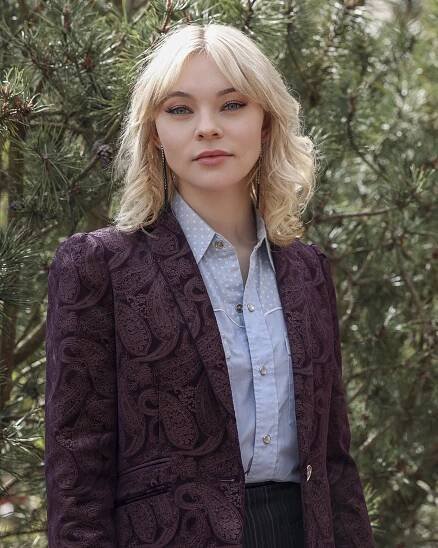 Motherland: Fort Salem - But I Don't Even Have a Dress... - Z natáčení - Taylor Hickson