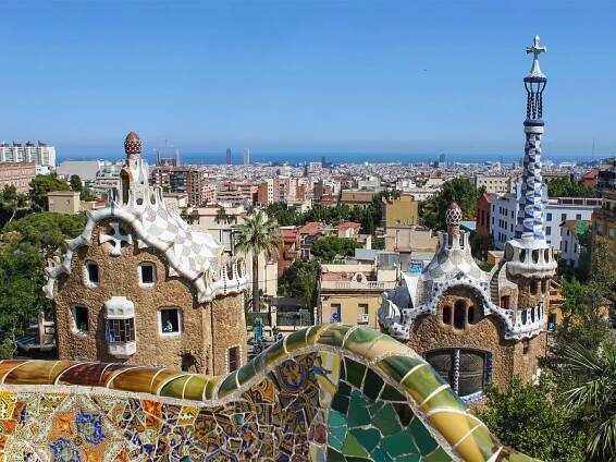 Barcelona je poseta díly Antonia Gaudího, mezi nimi je i Parc Güell