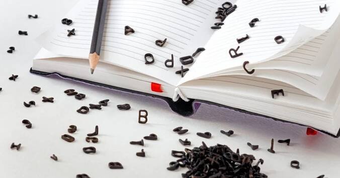 Dyslexie, dysgrafie či dyskalkulie významně ztěžují celoživotní učení, komunikaci i uplatnění v životě