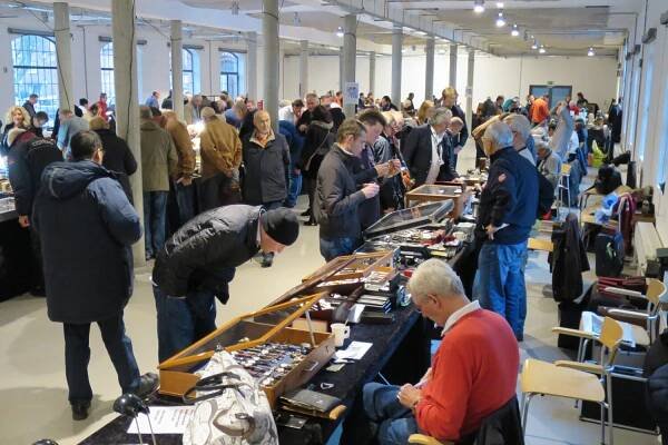 Besucher bei der Messe PenPort & TimePort