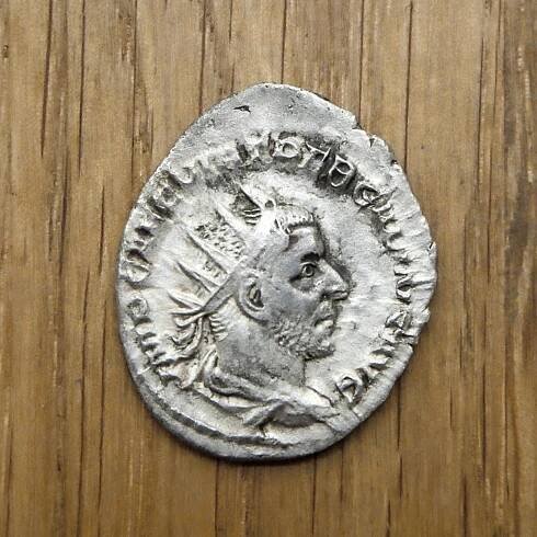 Stříbrný Antoninián, Trebonianus Gallus (251-253 n.l.)