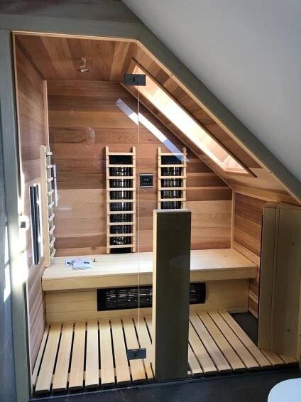 Infrasauna VITAE v podkrovním bytě - Saunatop.cz 