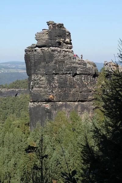 Soubor:Papststein - Große Hunskirche (01-2).jpg – Wikipedie