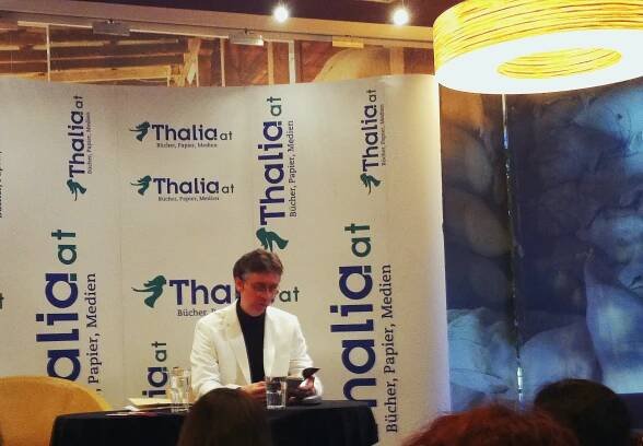 Klaus Ebner bei einer Lesung in der Buchhandlung Thalia