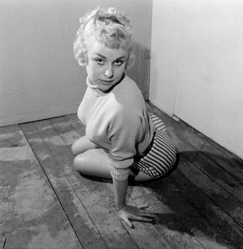 Barbara Windsor, 1955.