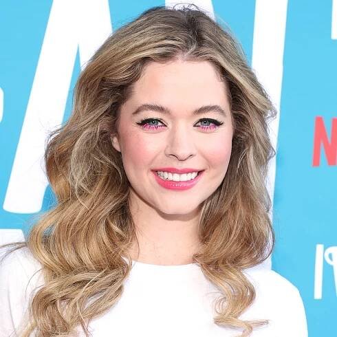 Pretty Little Liars’ Sasha Pieterse Recalls Gaining 70 Pounds at