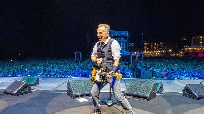 BRUCE SPRINGSTEEN