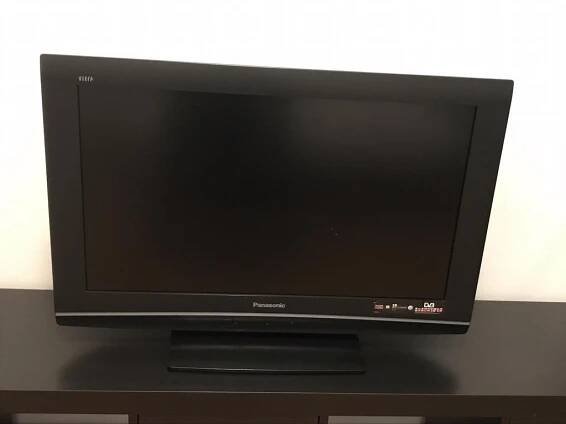 TELEVIZOR LCD PANASONIC VIERA TX-32LED8F - foto 1