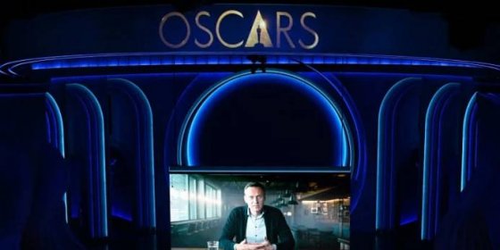 Rozloučení na Oscarech se dočkal také ruský opozičník Alexej Navalnyj.