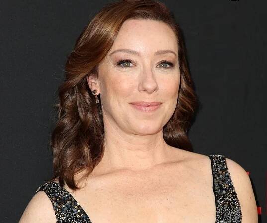 Molly Parker Biography- Facts, Childhood, Family Life & Achievements of Canadian Actress