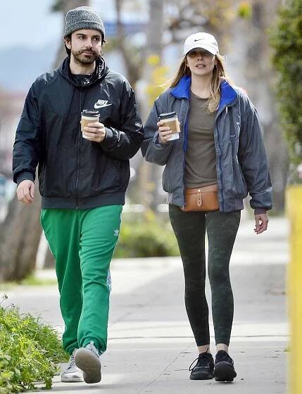 Elizabeth Olsen and Robbie Arnett take a Stroll in their Los Angeles Neighborhood.