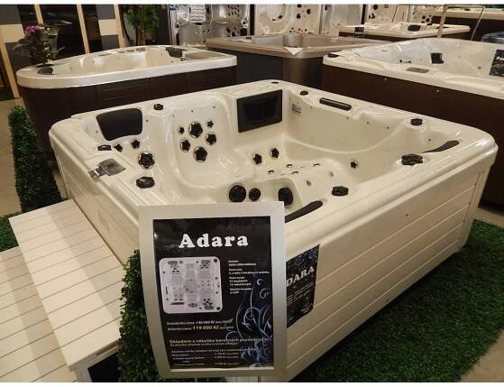 Adara – vířivka pro 4 osoby