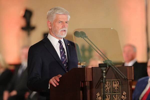 Pavel jednal s Jurečkou kvůli důchodové reformě. Prezident a jeho poradci mají připomínky