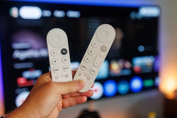 The Chromecast with Google TV remote on the left, and the new Google TV Streamer remote control.