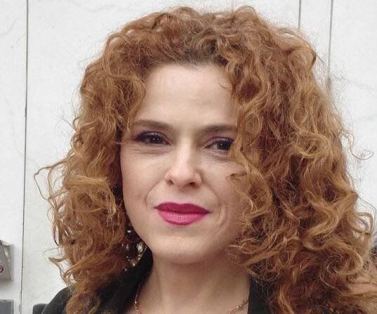 Bernadette Peters Biography - Facts, Childhood, Family Life & Achievements
