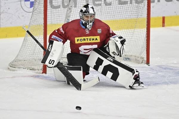 Sparťanský brankář Jakub Kovář